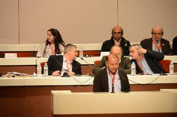 Ο Π. Μ. Καμπρέρα στο βήμα της 20ής Διεθνούς Συνάντησης