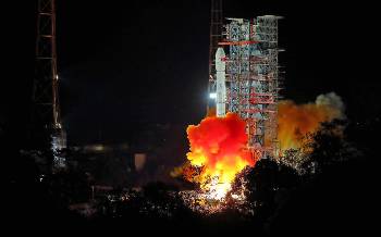 Η εκτόξευση της αποστολής «Τσανγκ-ι 4» με πύραυλο «Λονγκ Μαρτς 3Β»