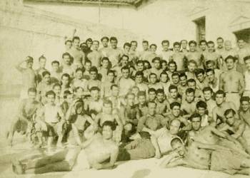 1945 στην Αίγινα. ΕΠΟΝίτες στη Β΄ Ακτίνα των μελλοθανάτων