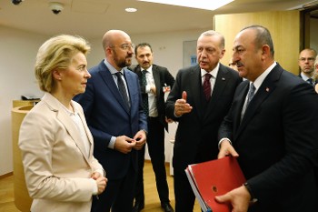 Στη Σύνοδο Κορυφής της ΕΕ μεταφέρονται τη βδομάδα αυτή τα ιμπεριαλιστικά παζάρια με την Τουρκία