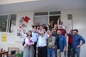 Από την επίσκεψη της αντιπροσωπείας του ΚΚΕ σε Στέκι Γειτονιάς του ΚΚ Τουρκίας στα Αδανα