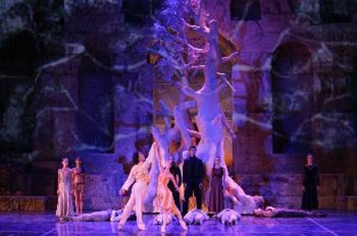 «Κάντο Χενεράλ» του Μίκη Θεοδωράκη - βασισμένο στο ποιητικό έργο του Πάμπλο Νερούδα - σε μορφή μπαλέτου στην Εθνική Λυρική
