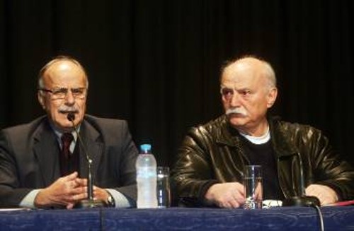 Ο Α. Κακαράς (δεξιά) και ο Μ. Σπυριδάκης, στο πάνελ της χτεσινής εκδήλωσης