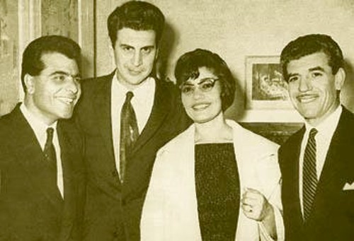 Ο Στ. Καζαντζίδης με τους Μ. Θεοδωράκη, Μαρινέλλα και Γρ. Μπιθικώτση, στο Θέατρο «Κεντρικόν»(1961)