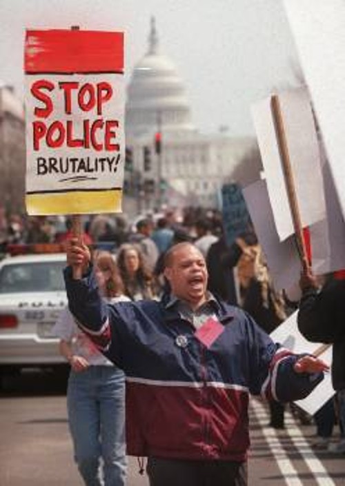 Διαδήλωση ενάντια στην αστυνομική βία