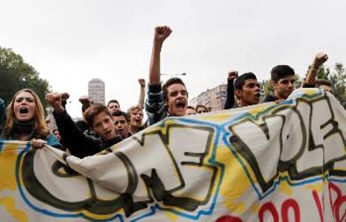 Από πρόσφατες διαδηλώσεις μαθητών ενάντια στις περικοπές στην Παιδεία