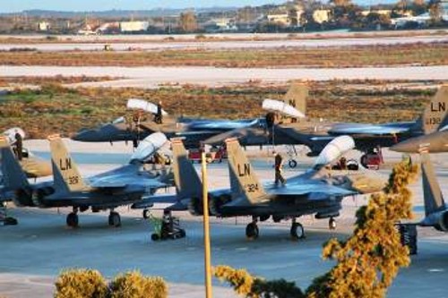 Αμερικανικά μαχητικά F-15 στη Σούδα, στο πλαίσιο «συνεκπαίδευσης» Αμερικανών με Ελληνες πιλότους
