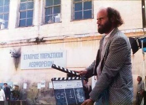 Ο σκηνοθέτης στα γυρίσματα του «Καραβάν Σαράι» (1986)