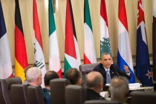 Ο Ομπάμα με τους επιτελείς 22 χωρών στη σύσκεψη στην Ουάσιγκτον